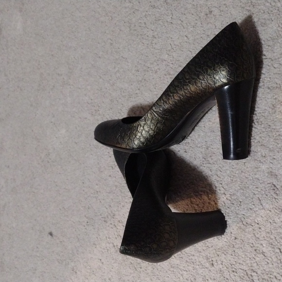 Calvin Klein Heels Size 8.5 - Picture 4 of 4